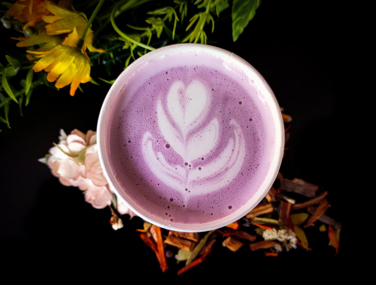 Coffee cup with latte art on table, Juárez, Mexico