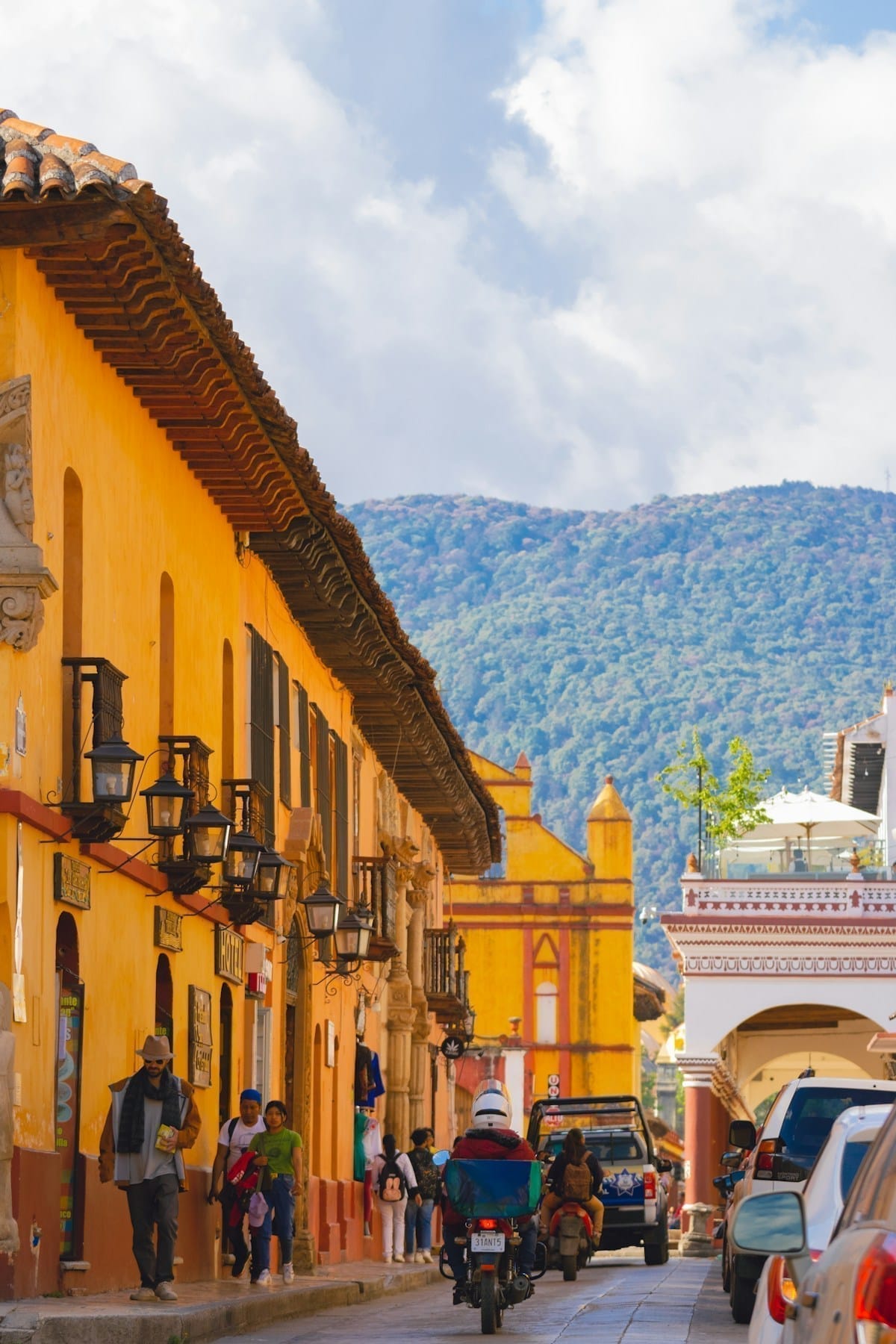 Street scene in San Cristóbal de las Casas, Chiapas, Mexico
