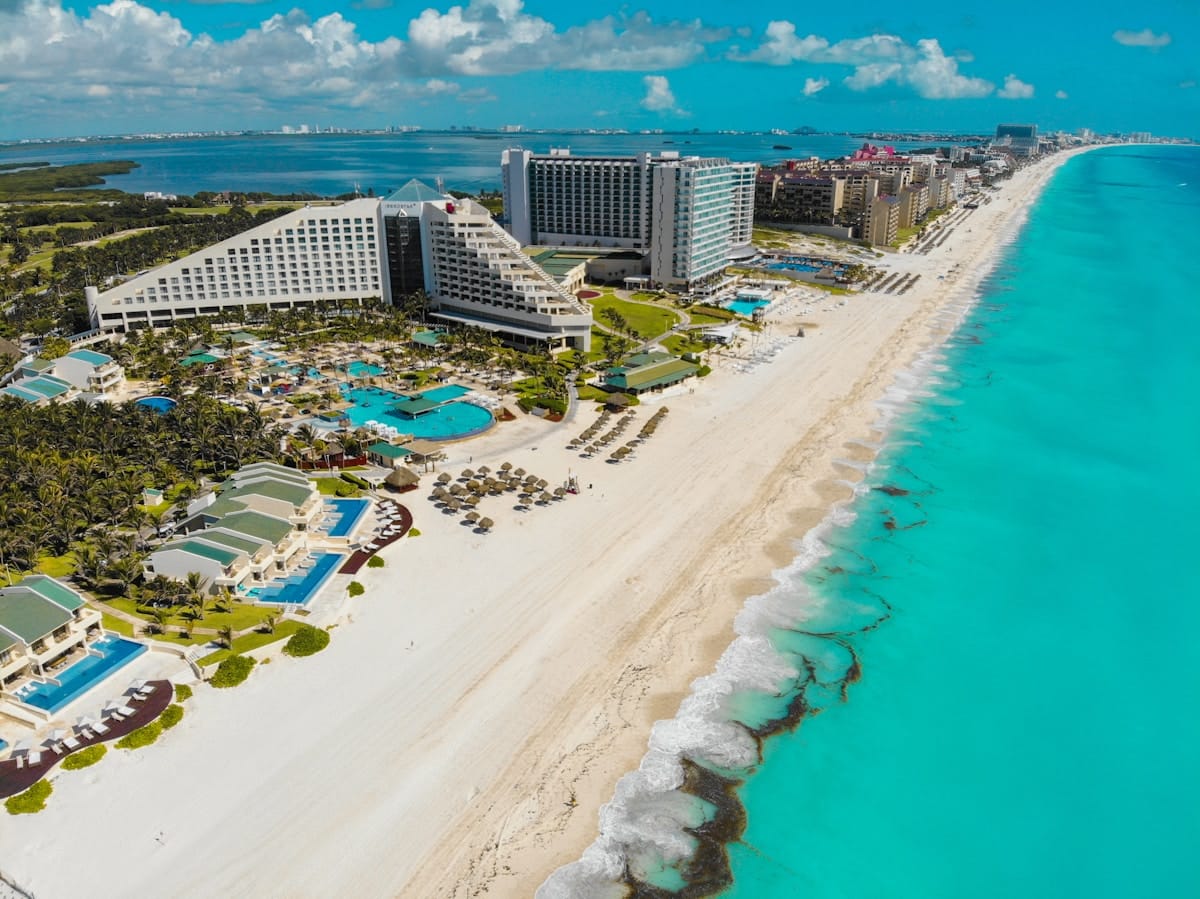 Aerial view of people on Cancún beach, Quintana Roo, Mexico