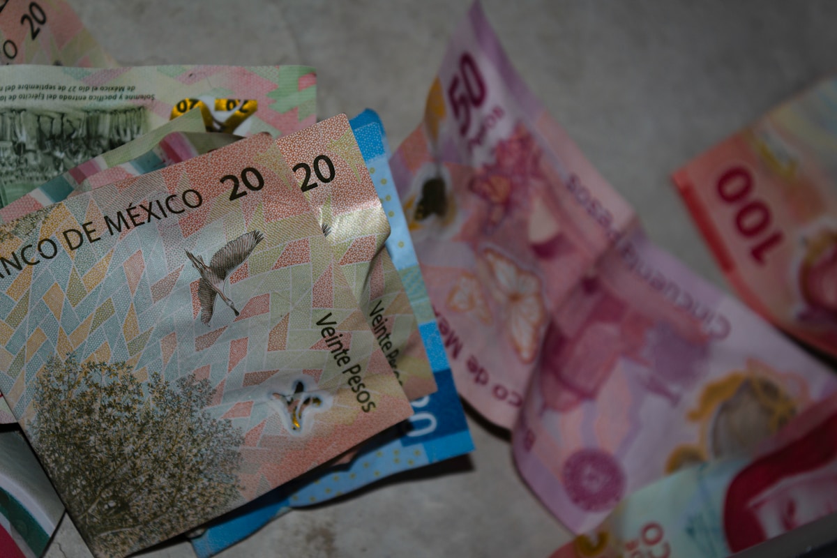 Mexican peso bills and coins — currency guide
