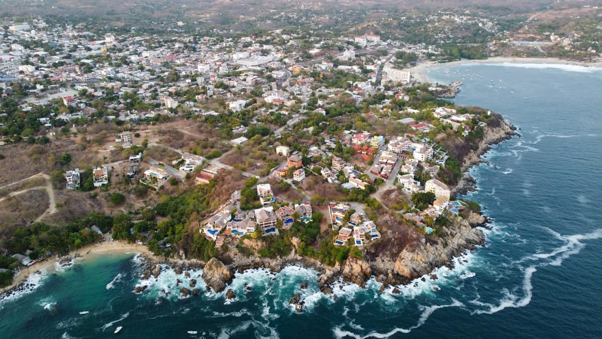 Aerial view of small island off Puerto Escondido, Oaxaca, Mexico — Pacific coast beaches